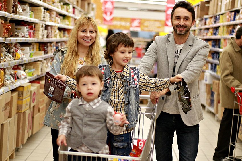 Grocery shopping and cooking at home instead of eating out is a good way to save money.