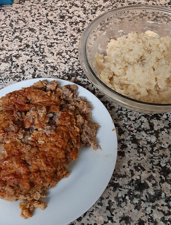 meatloaf and mashed potatoes